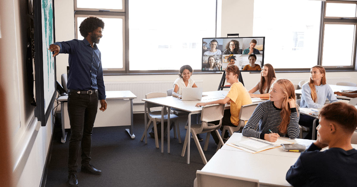 Professor do Futuro: Como Integrar Tecnologia sem Perder a Humanidade